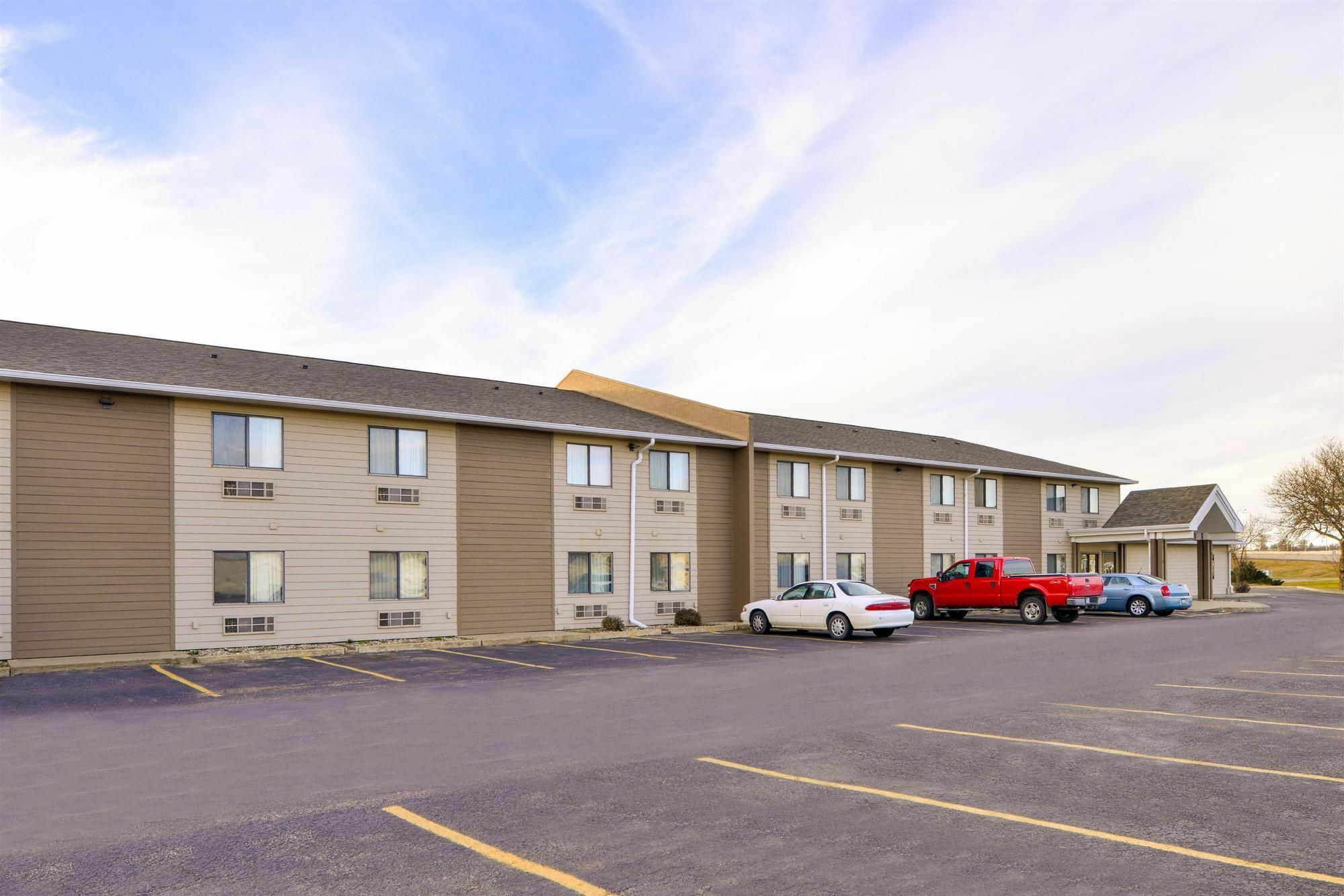 Baymont By Wyndham Sioux Falls North,I-29,Russell St, Airport Bagian luar foto